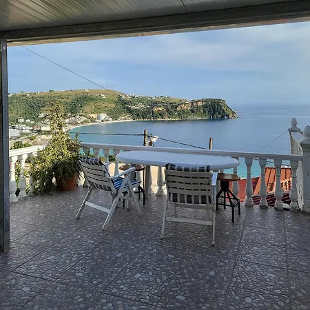 Homestay Hillside Sky View *