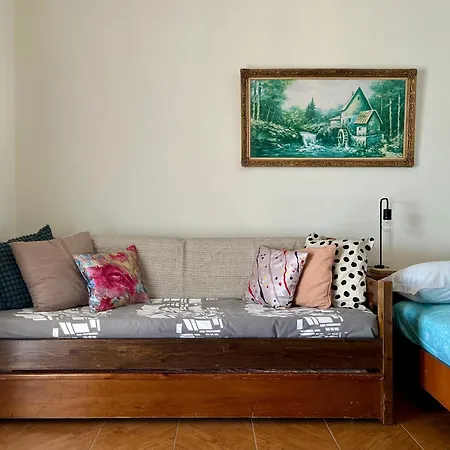 Hillside Sky View Homestay *