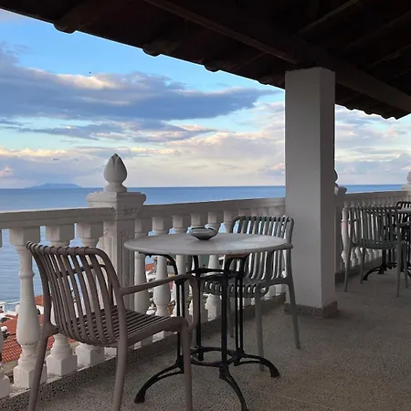 Hillside Sky View Alloggio in famiglia *