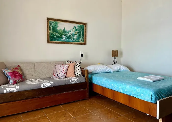 Hillside Sky View Habitación en casa particular Himarë